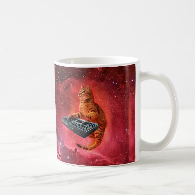Caneca De Café Gato sintetizador no espaço vermelho (Direita)