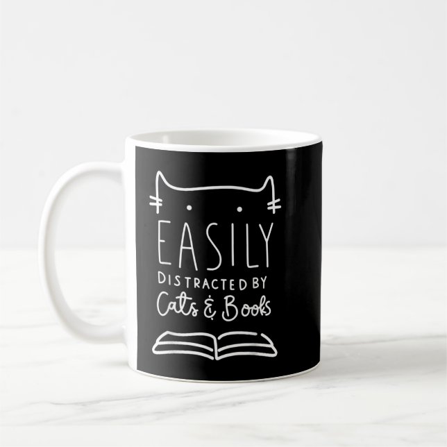 Caneca De Café Gatos E Livros Fascinadamente Distraídos Para A Ca (Esquerda)