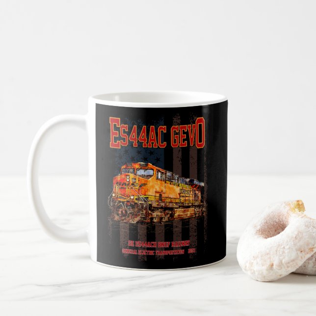 Caneca De Café GE ES44AC GEVO Locomotive e bandeira americana (Com Donut)