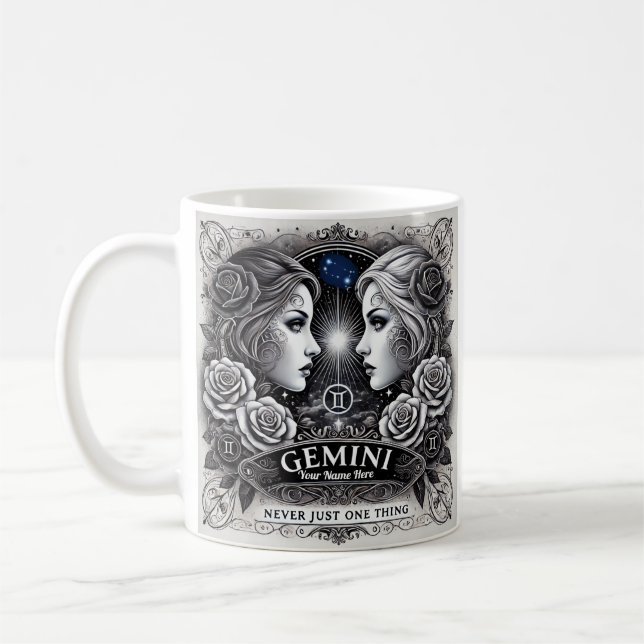 Caneca De Café Gemini "Nunca Só Uma Coisa" Zodiac Mug (Esquerda)