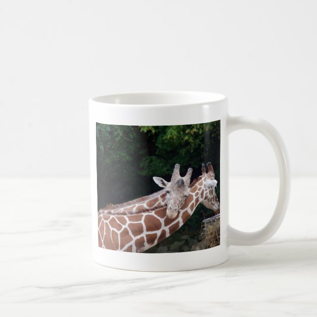 Caneca De Café girafas que friccionam os pescoços (Direita)