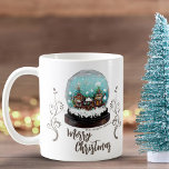 Caneca De Café Glass Snowball Winter Village Foliage Christmas<br><div class="desc">Vidro Festivo Snowball Planta de inverno Feliz Natal Café Mug. O conto de fadas se casa no inverno com neve e belos flocos de neve. Lindas plantas de escalada marrom. Um desejo Feliz de Natal em um roteiro de tendências. Você pode mudar qualquer texto na caneca.</div>