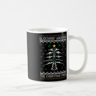 Caneca De Café Glocking em Torno da Árvore de Natal Ugly Christma