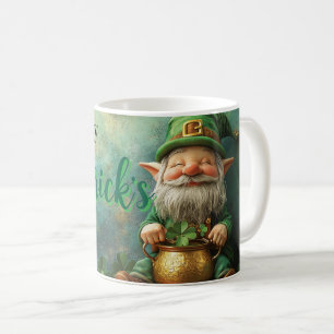 Caneca De Café Gnome Leprechaun e Pote de Ruas Douradas. Dia de P