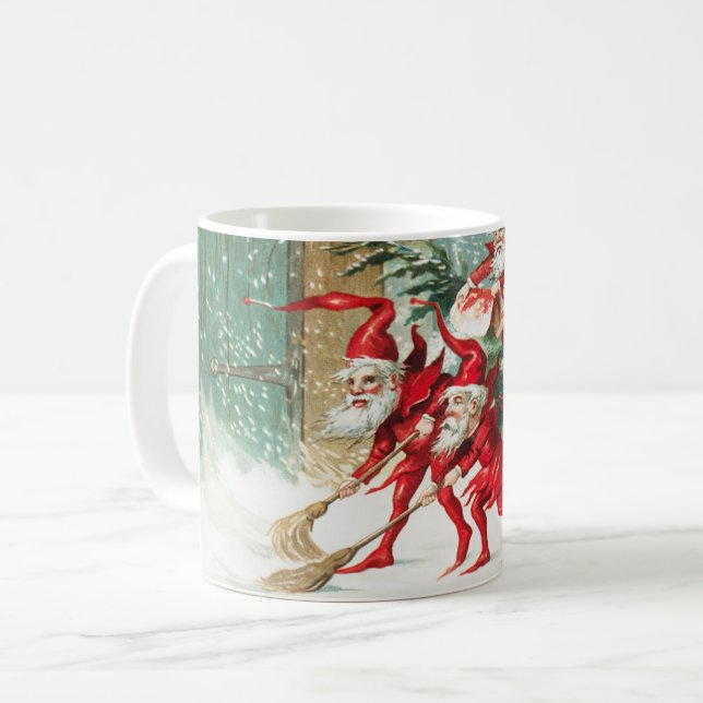 Caneca De Café Gnomes sweeping snow with a broom (Frente Esquerda)