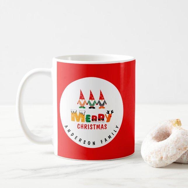 Caneca De Café Gnomos Whimsic com o nome Red Merry Christmas (Com Donut)