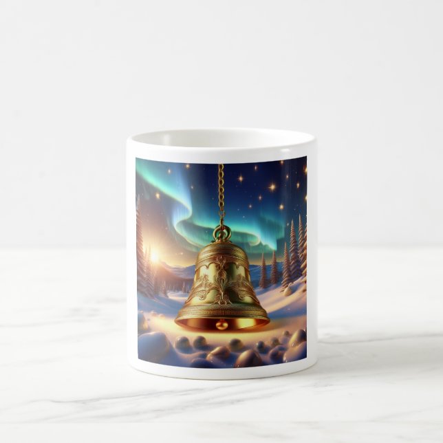 Caneca De Café Golden Christmas Bell In A Snowy Winter Scene (Centro)