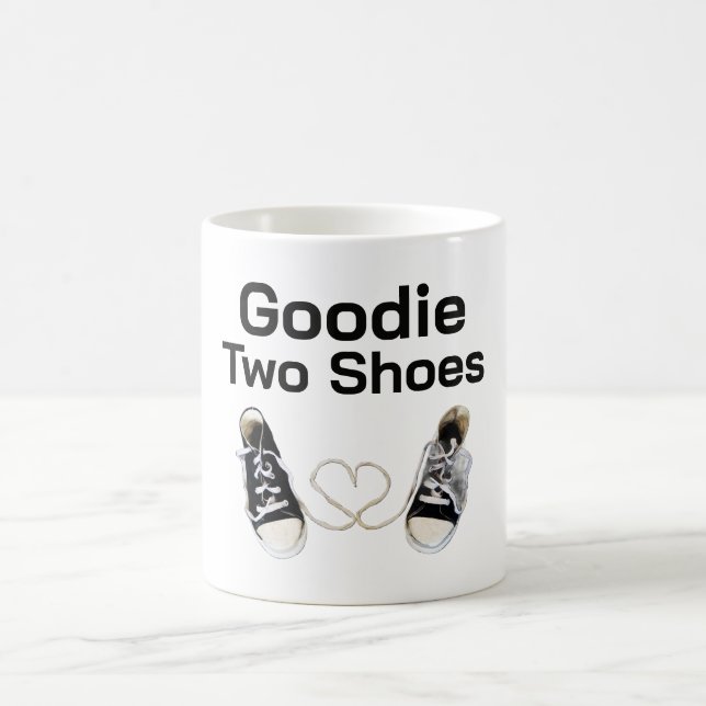 Caneca de Café Goodie Two Shoes (Centro)