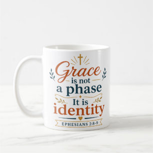 Caneca De Café Graça Não É Uma Fase, É Identidade Em Cristo