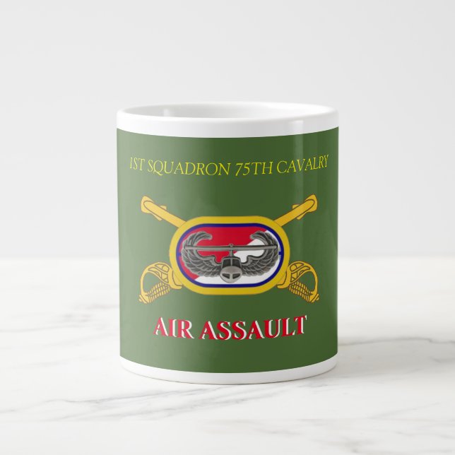 CANECA DE CAFÉ GRANDE 1RUA SQUADRON 75TH CAVALRY 101RUA AIRBORNE MUG (Frente)