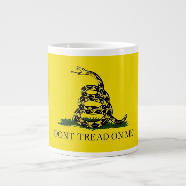 Caneca De Café Grande 20 oz. Café Mug com Gadsden Flag-Dont em mim (Frente)
