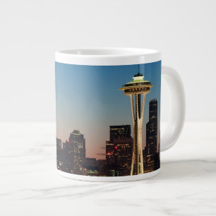 Caneca De Café Grande A bandeira americana voa entre a lua ascensão