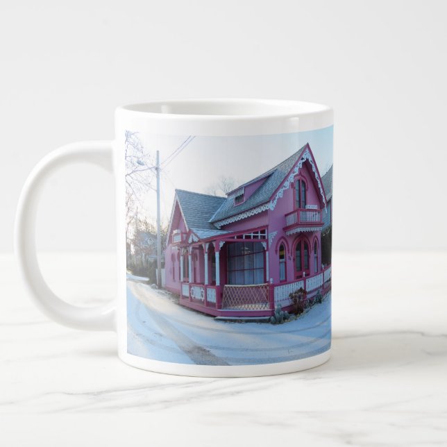 Caneca De Café Grande A Casa Rosa em Neve - Vinha de Martha (Esquerda)