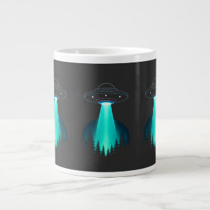 Caneca De Café Grande Abdução por OVNI de Neon Sobre Floresta de Pinheir
