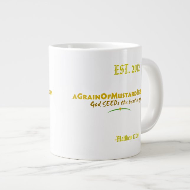 Caneca De Café Grande Agrainofmustardseed.com EST 2012 (Frente Esquerda)