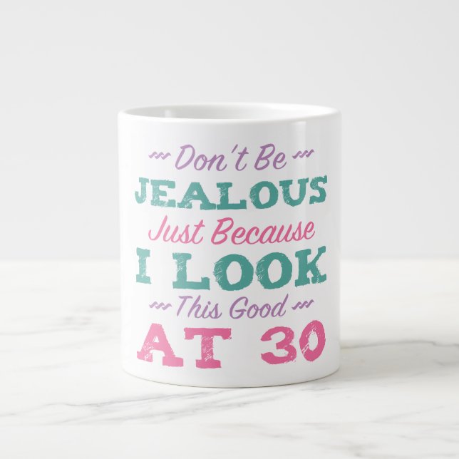 Caneca De Café Grande aniversário de 30 anos Para Mulheres (Frente)