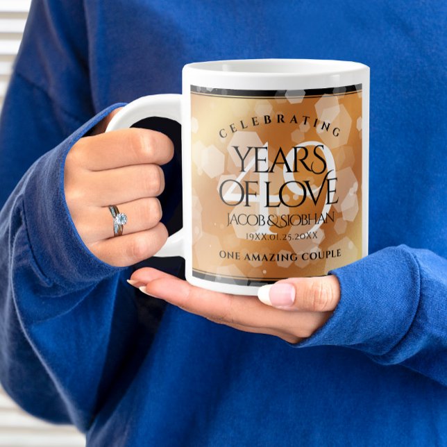 Caneca De Café Grande Aniversário de Casamento de Cobre Elegante 49º (Elegant 49th Copper Wedding Anniversary Jumbo Coffee Mug Cover Photo.)