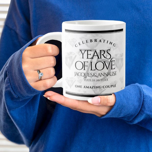 Caneca De Café Grande Aniversário de Casamento de Diamante Elegante 75 (75th Wedding Anniversary Jumbo Coffee Mug Cover Photo.)
