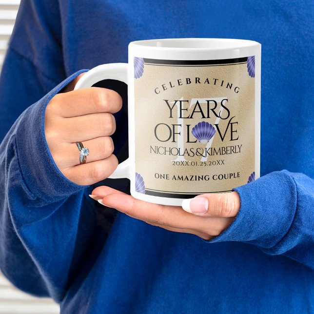 Caneca De Café Grande Aniversário de Casamento do Elegant 17th Shells (17th wedding anniversary jumbo mug held by woman sporting a wedding ring and blue sweatshirt.)