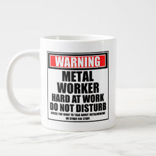 Caneca De Café Grande Avisar O Duro Do Trabalhador Metálico No Trabalho