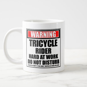 Caneca De Café Grande Avisar O Duro Do Triciclo No Trabalho Não Incomod