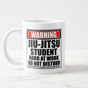 Caneca De Café Grande Aviso Duro De Estudantes Jiu-Jitsu No Trabalho