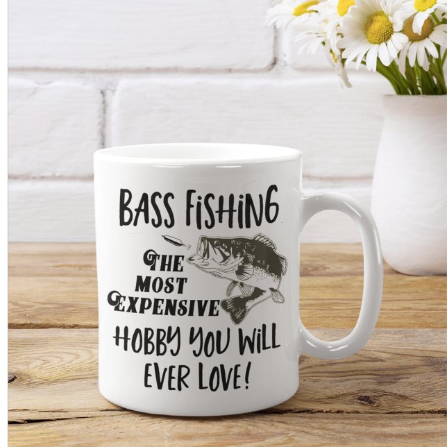 Caneca De Café Grande Bass Fisheries Cote Engraçado Angler Hobby Esporte (Bass fishing is an addictive hobby. Buying fishing lures and rods is an expensive hobby. )