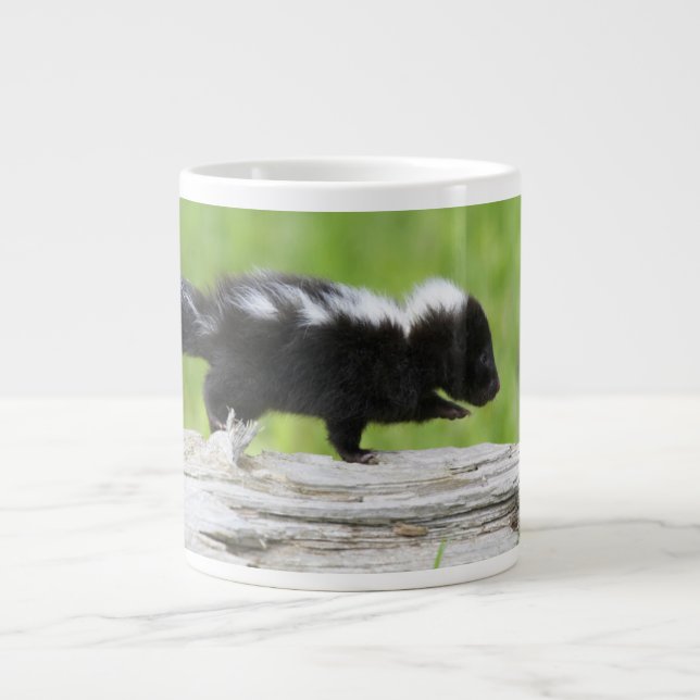 Caneca De Café Grande Bebês Mais Pobres | Bebê Skunk (Frente)