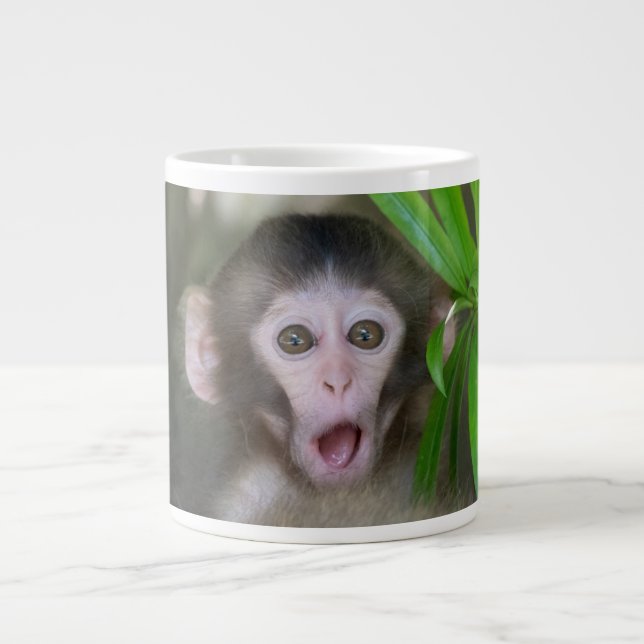 Caneca De Café Grande Bebês Mais Pobres | Macaco surpreso na neve (Frente)