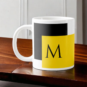 Caneca De Café Grande Bloco de cor amarelo simples com monograma inicial
