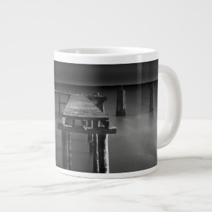 Caneca De Café Grande Boca Abandonada No Lago Monroe