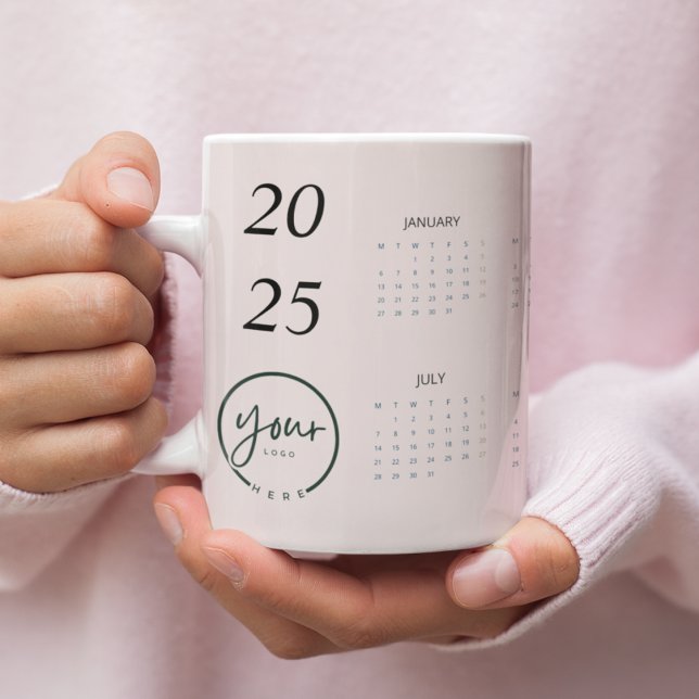 Caneca De Café Grande Calendário Pink de Pastel Personalizado 2025 com o (Criador carregado)
