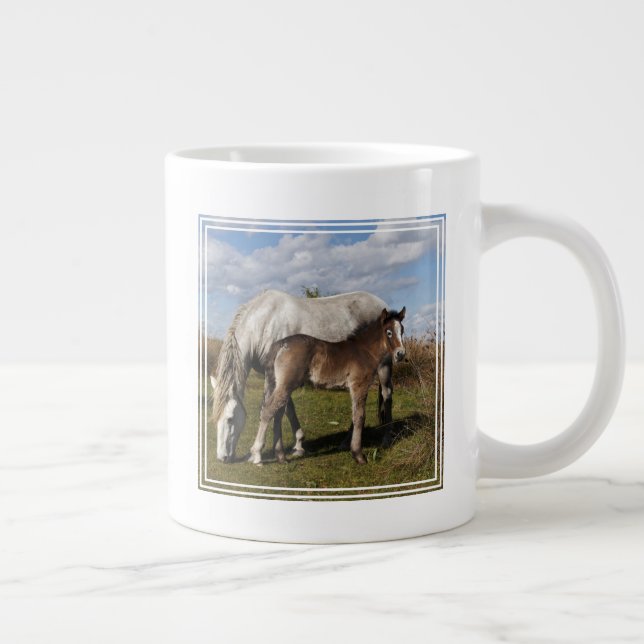 Caneca De Café Grande Camargue Horse Foal com Mãe (Direita)