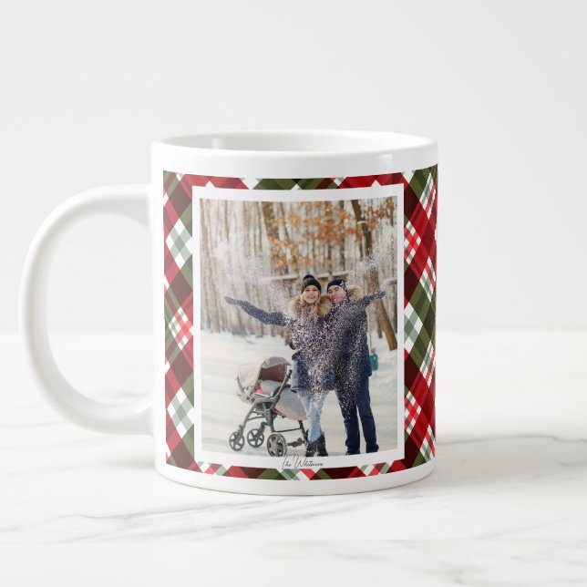Caneca De Café Grande Christmas Gift 2 Photo Trendy Red Plaid Rustic (Esquerda)
