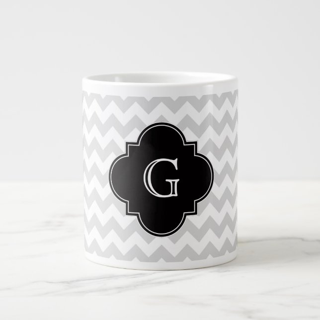 Caneca De Café Grande Cinza Clara Colar Preto Quatrefoil Monograma (Frente)