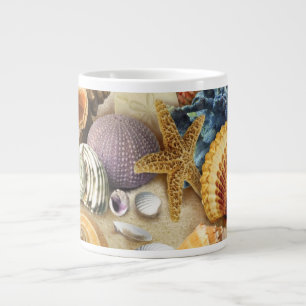Caneca De Café Grande Conchas marítimas na praia