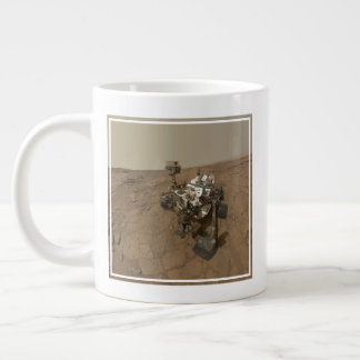Caneca De Café Grande Curiosidade Rover Na Superfície De Marte.