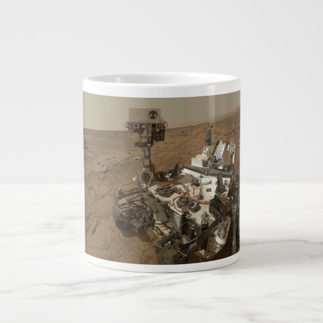 Caneca De Café Grande Curiosidade Rover Na Superfície De Marte. (Frente)