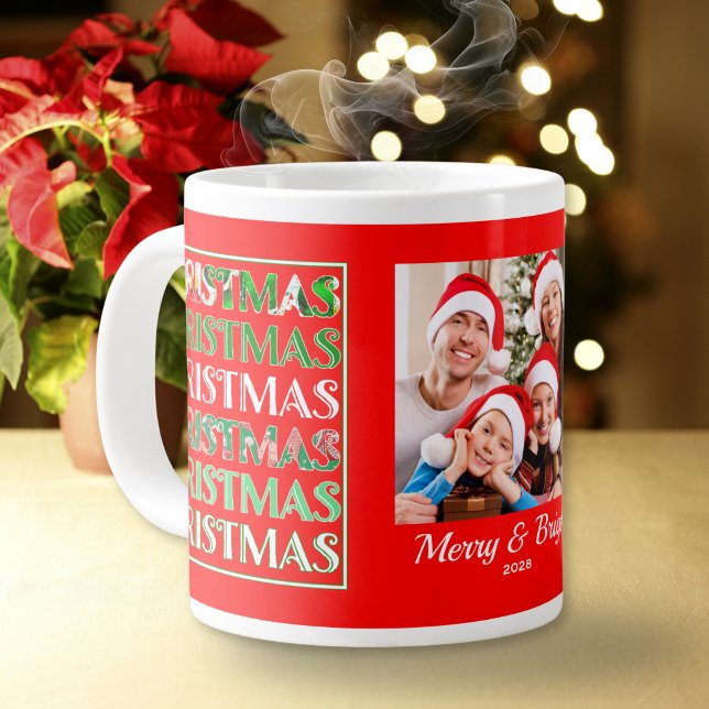 Caneca De Café Grande Custom Festive Red Green Christmas Photo (Criador carregado)