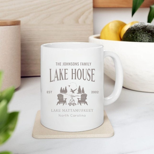 Caneca De Café Grande Customizable Lake House House Warming Gift (Customizable Lake House House Warming Gift Giant Coffee Mug)