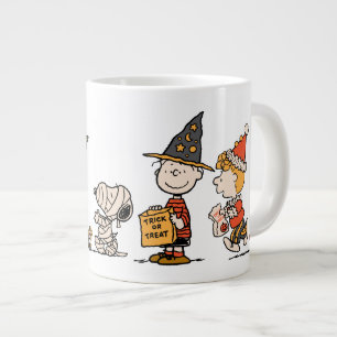 Caneca De Café Grande Desfile Feliz Halloween do Grupo Amendoim