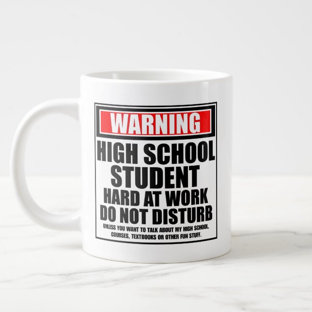 Caneca De Café Grande Duro De Estudante De Segundo grau No Trabalho (Esquerda)
