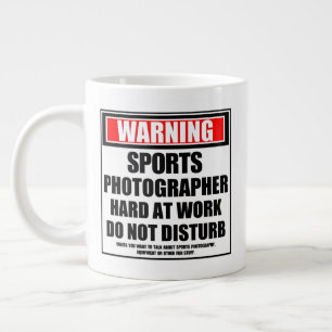 Caneca De Café Grande Duro De Fotógrafo Esportivo No Trabalho