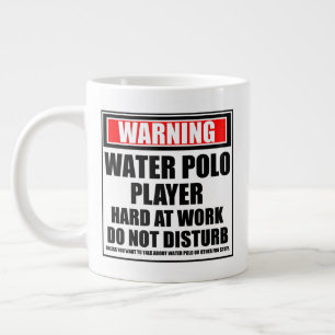 Caneca De Café Grande Duro De Jogador De Polo Aquático No Trabalho