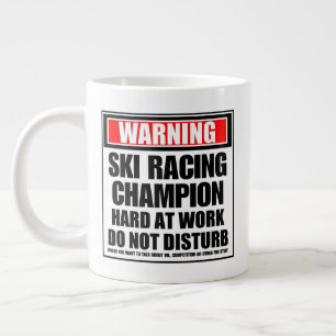 Caneca De Café Grande Duro Do Campeão Da Corrida De Esqui No Trabalho