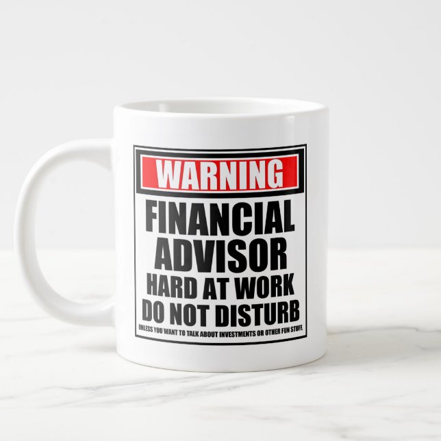 Caneca De Café Grande Duro Do Supervisor Financeiro No Trabalho (Esquerda)