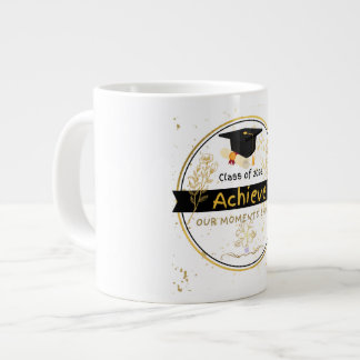 Caneca De Café Grande Elegant Class of 2026 Graduation Gold Floral Coffe