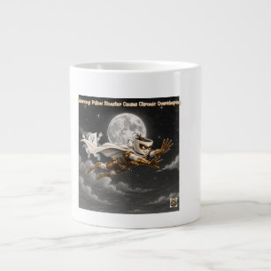 Caneca De Café Grande Espresso Enforcer vs. Pillow Monster