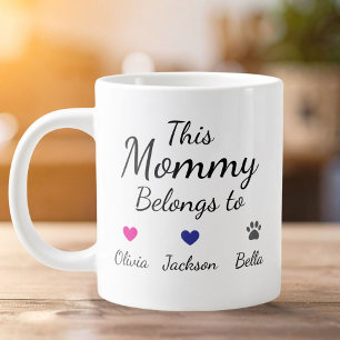 Caneca De Café Grande Esta Mamãe Pertence Aos Nomes das Crianças e do Pe