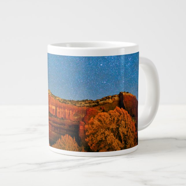 Caneca De Café Grande Estrelas e Rock Vermelho (Frente Esquerda)